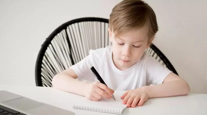 15 Contoh surat tidak resmi © 2024 brilio.net