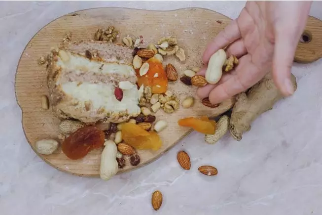 6 Dampak mengonsumsi kacang almond secara berlebih © 2024 brilio.net 6 Dampak mengonsumsi kacang almond secara berlebih © 2024 brilio.net