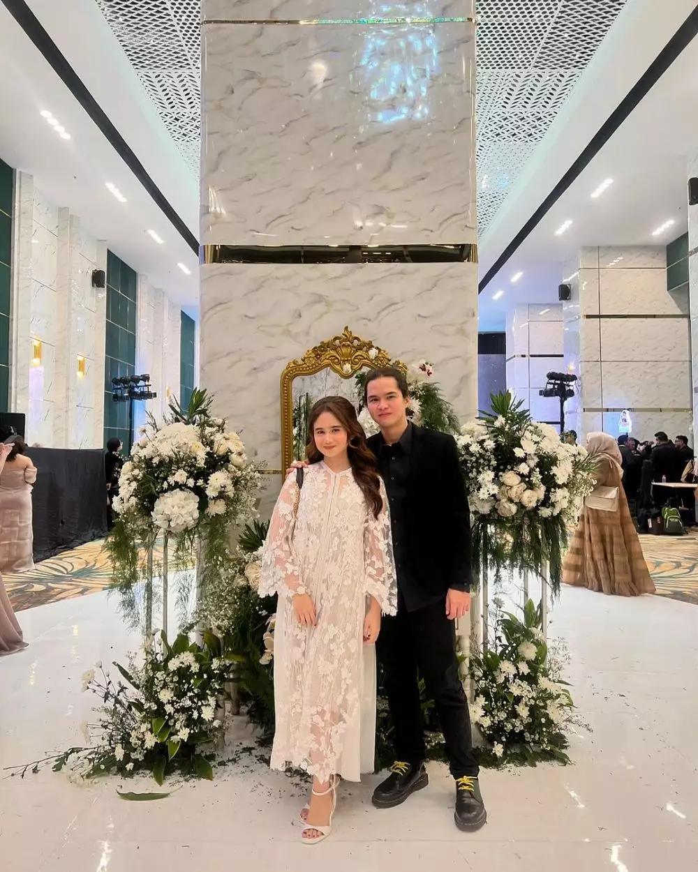 dul ingin tissa biani berhijab dan fokus anak © 2024 Instagram dul ingin tissa biani berhijab dan fokus anak © 2024 Instagram