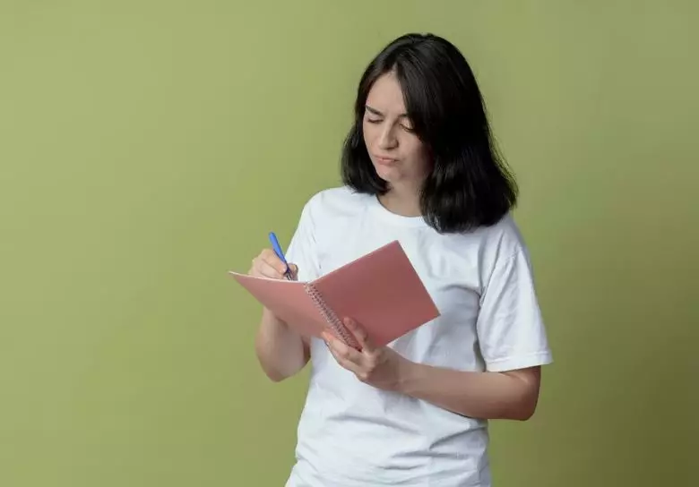 50 Contoh kalimat denotatif dan konotasi © 2024 brilio.net