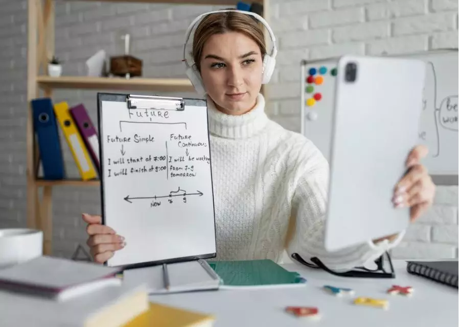 Contoh kalimat past perfect continuous tense © 2024 brilio.net