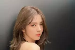 Hubungan asmaranya dengan Ryu Jung-yeol diungkit lagi, Han So-hee beri reaksi kalem 