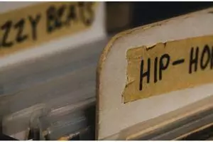 [KUIS] Pilih outfit favoritmu dan temukan genre musik yang paling cocok dengan kepribadianmu