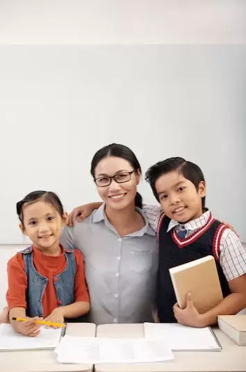 Viral guru suruh orang tua didik anak sendiri © 2024 brilio.net