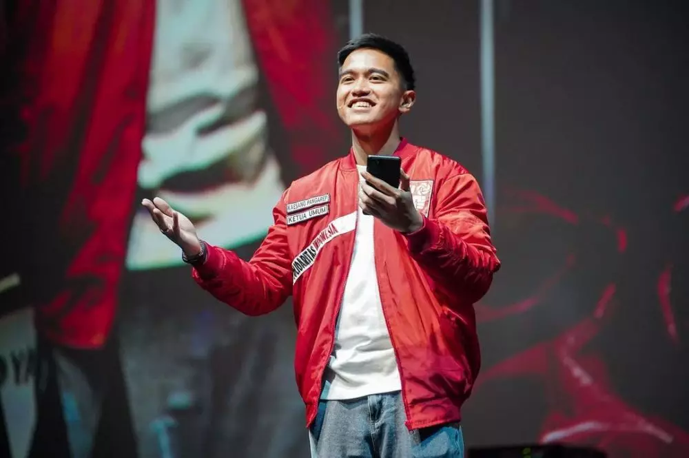 candaan kaesang beri hadiah private jet © 2024 brilio.net candaan kaesang beri hadiah private jet © 2024 brilio.net