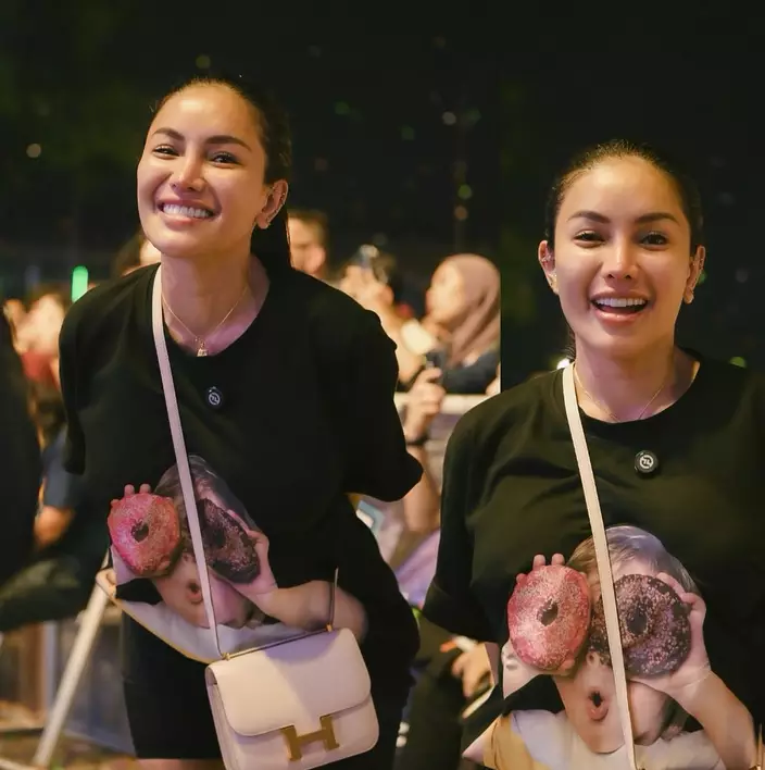 visum Laura Meizani berbagai sumber visum Laura Meizani berbagai sumber