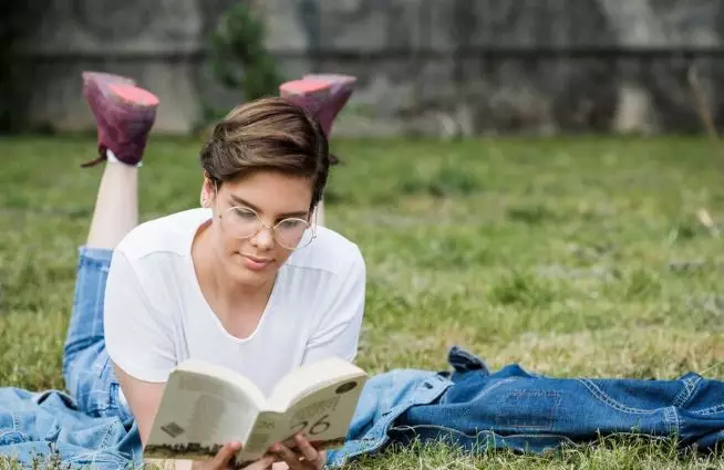 60 Contoh kalimat majemuk setara sejalan © 2024 brilio.net