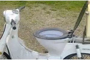 [KUIS] Kamu hobi naik motor? Cari tahu bentuk jok motor yang sudah modifikasi sesuai karaktermu