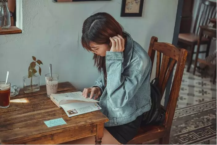 30 Contoh kalimat tanda koma yang tepat © 2024 brilio.net