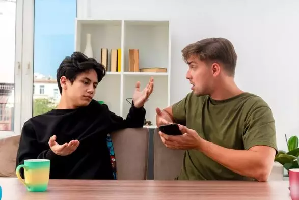 50 Contoh kalimat pasif dalam bahasa Indonesia © 2024 brilio.net 50 Contoh kalimat pasif dalam bahasa Indonesia © 2024 brilio.net