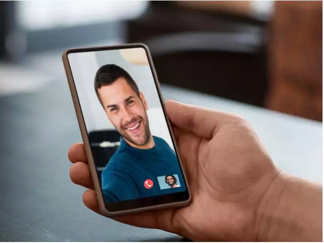 WhatsApp rilis filter dan background © 2024 brilio.net