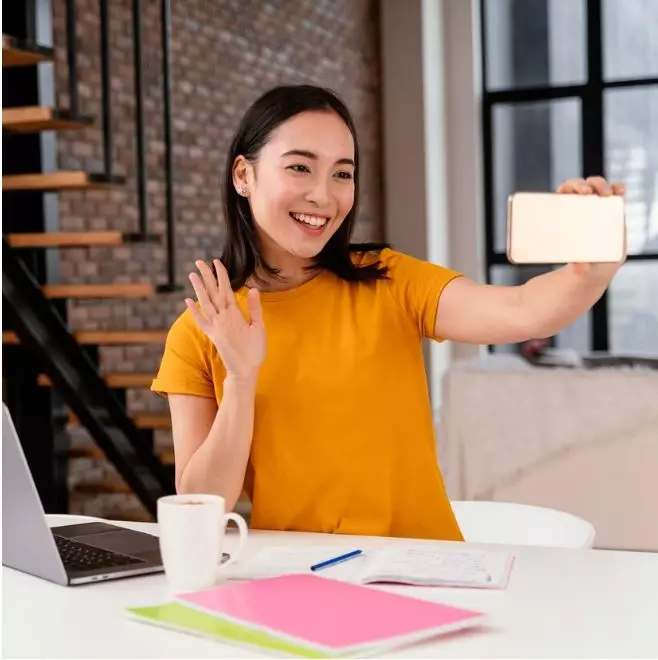 WhatsApp rilis filter dan background © 2024 brilio.net