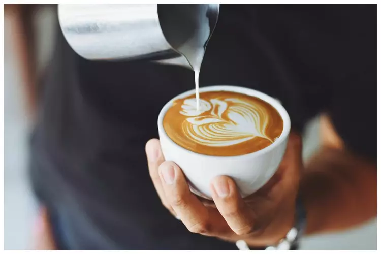 9 minuman dengan pemanis alami sebagai pengganti kopi susu © 2024 brilio.net 9 minuman dengan pemanis alami sebagai pengganti kopi susu © 2024 brilio.net