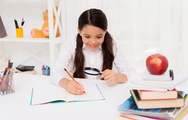 60 Contoh kalimat sederhana dan kalimat kompleks © 2024 brilio.net