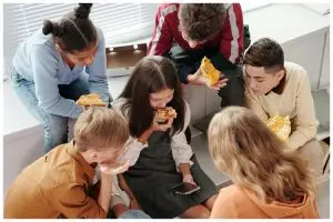 7 Makan siang rendah kalori yang aman dikonsumsi saat diet, bisa jadi inspirasi