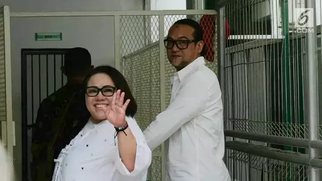 nunung pernah diceraikan lewat chat © 2024 brilio.net