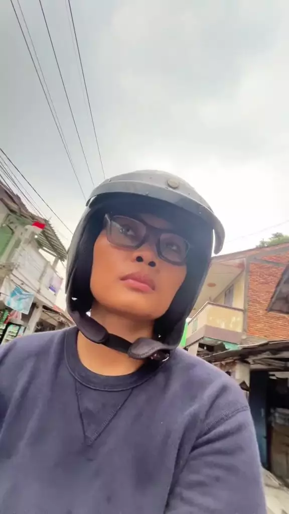 momen mahasiswa kunjungi dosen © 2024 TikTok momen mahasiswa kunjungi dosen © 2024 TikTok