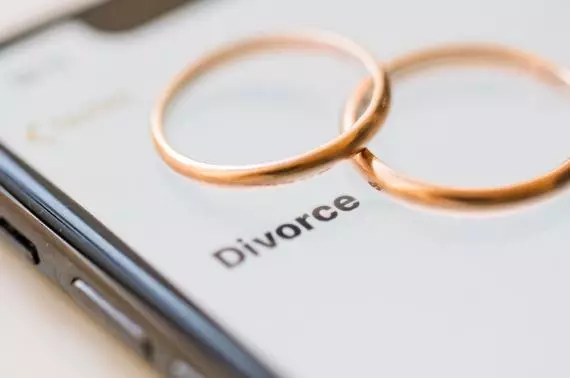 Baim Wong ajukan talak cerai terhadap Paula Verhoeven © 2024 brilio.net Baim Wong ajukan talak cerai terhadap Paula Verhoeven © 2024 brilio.net