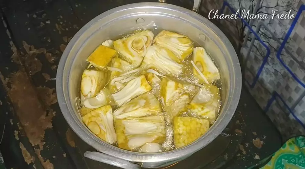 No need for baking soda, the trick to boiling young jackfruit is to