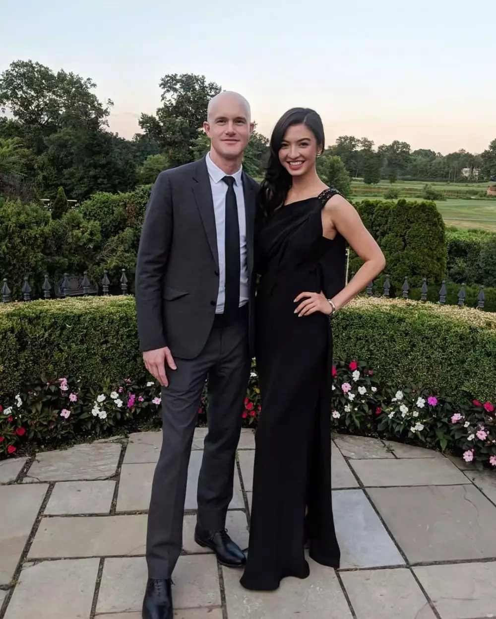 raline shah klarifikasi pernikahan brian armstrong © 2024 brilio.net