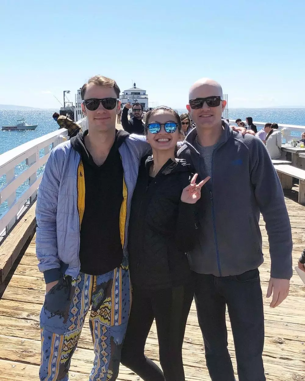 raline shah klarifikasi pernikahan brian armstrong © 2024 brilio.net