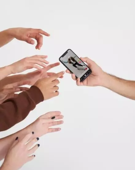 cara menghadapi stalker © 2024 brilio.net