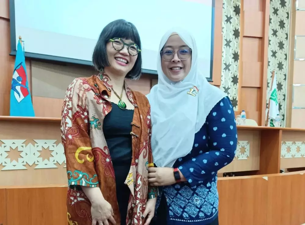 Fakta Stella Christie Guru Besar  © berbagai sumber Fakta Stella Christie Guru Besar  © berbagai sumber