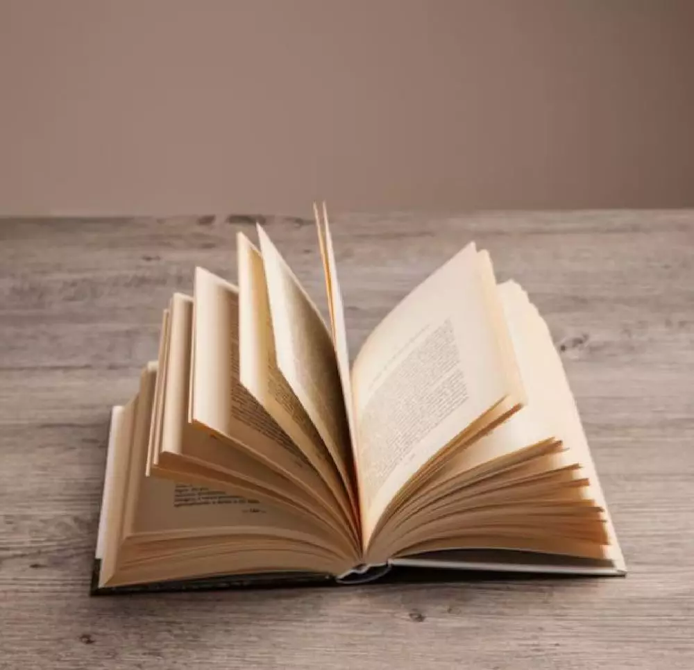 Alasan novel metropop selalu menarik freepik.com Alasan novel metropop selalu menarik freepik.com