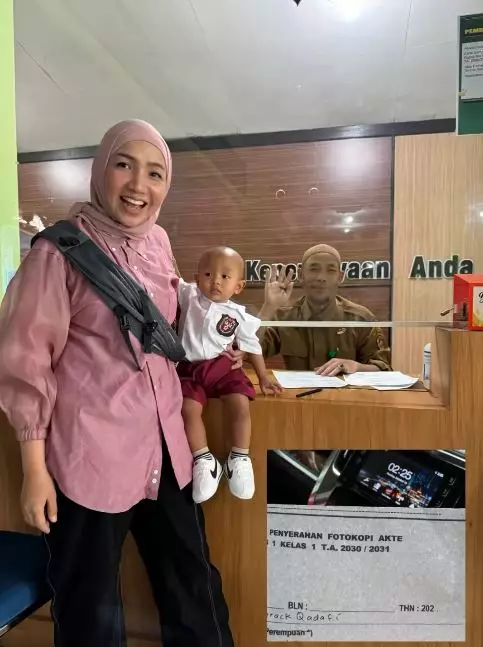 ibu muda ini daftarkan bayinya masuk sekolah © 2024 brilio.net