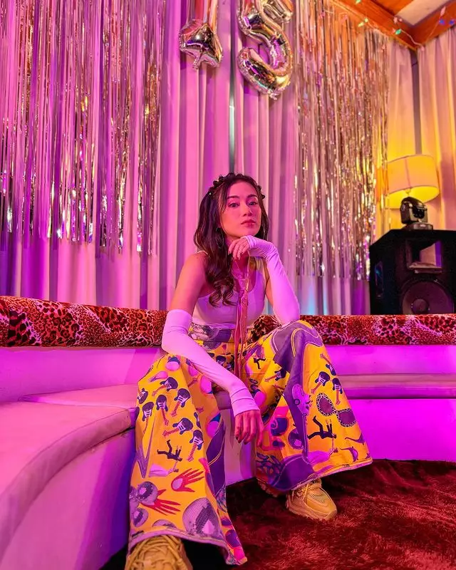 seleb jadi generasi sandwich © 2024 brilio.net seleb jadi generasi sandwich © 2024 brilio.net