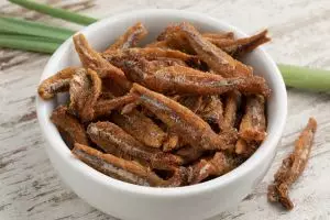 7 Menu diet murah meriah serba ikan teri, enak dan bikin nagih