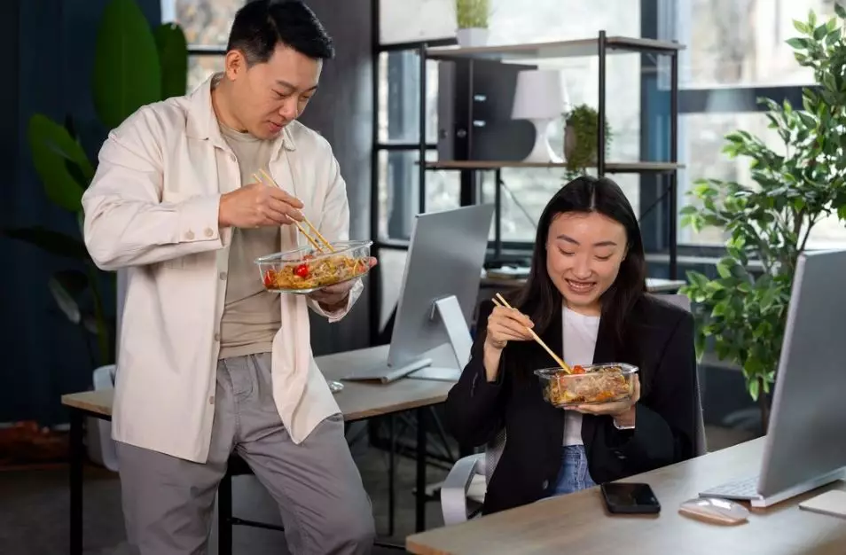 6 Level persahabatan di kantor © 2024 brilio.net 6 Level persahabatan di kantor © 2024 brilio.net