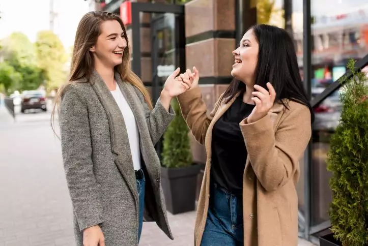 6 Level persahabatan di kantor © 2024 brilio.net 6 Level persahabatan di kantor © 2024 brilio.net