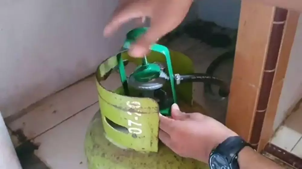 Don't take it lightly, this is the reason why electrical sockets should