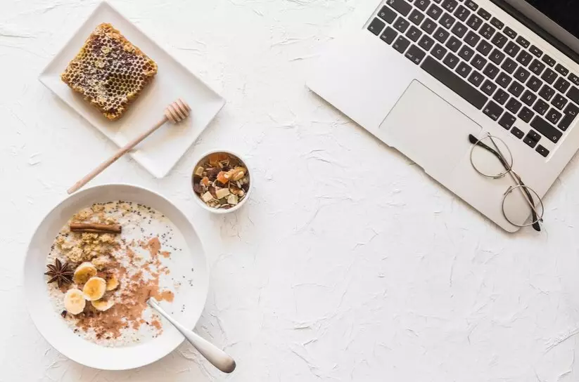 Jenis makanan gratisan di kantor © 2024 brilio.net Jenis makanan gratisan di kantor © 2024 brilio.net