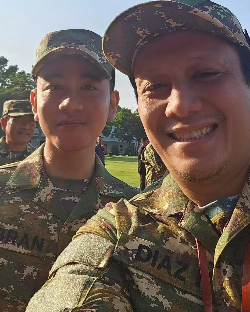 Kenakan baju Komcad saat hadiri retreat Kabinet Merah Putih, begini penampilan Gibran © 2024 brilio.net