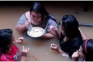 [KUIS] Dari sifat cewek kamu, kami bisa tebak gaya makan nyelenehnya pas lagi ngedate denganmu