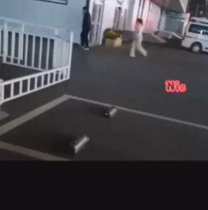 Momen haru wanita bersujud di depan ayah TikTok/@kosebel