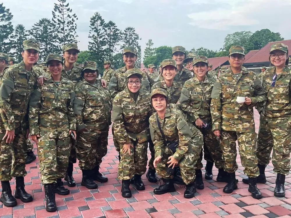 Srikandi Kabinet Merah Putih © 2024 @veronicatan_official