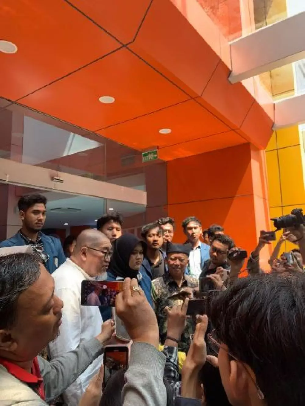 Dekanat cabut pembekuan BEM Unair Berbagai sumber