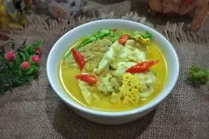 7 Makanan berkuah rendah kalori, serba pedas dan menggugah selera