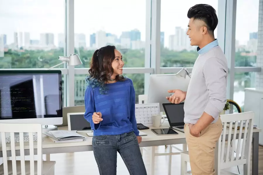 bahasa kantor yang bikin kamu kedenger professional padahal sebenernya bingung © 2024 freepik.com