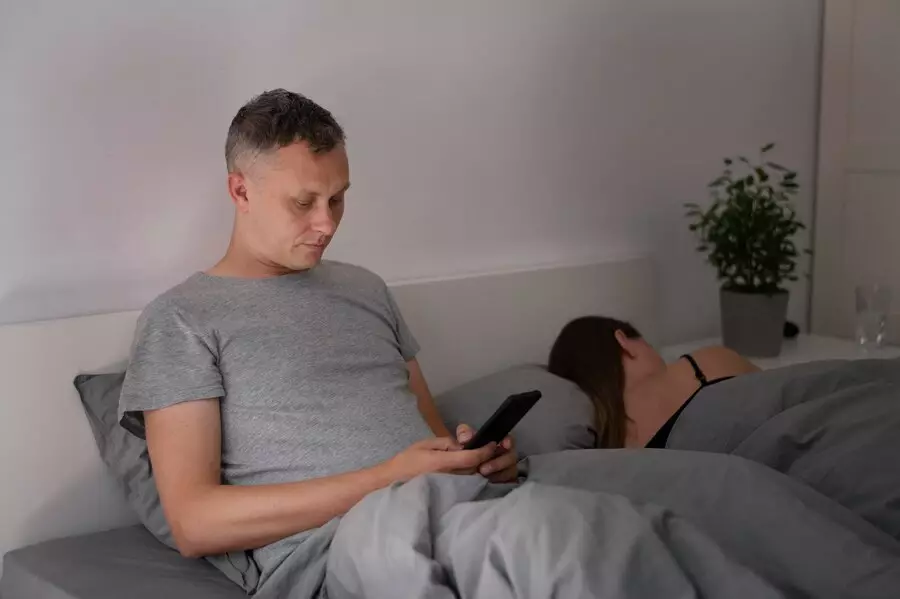 Bahaya PMO dan kenali cara mengatasinya © 2024 freepik.com Bahaya PMO dan kenali cara mengatasinya © 2024 freepik.com