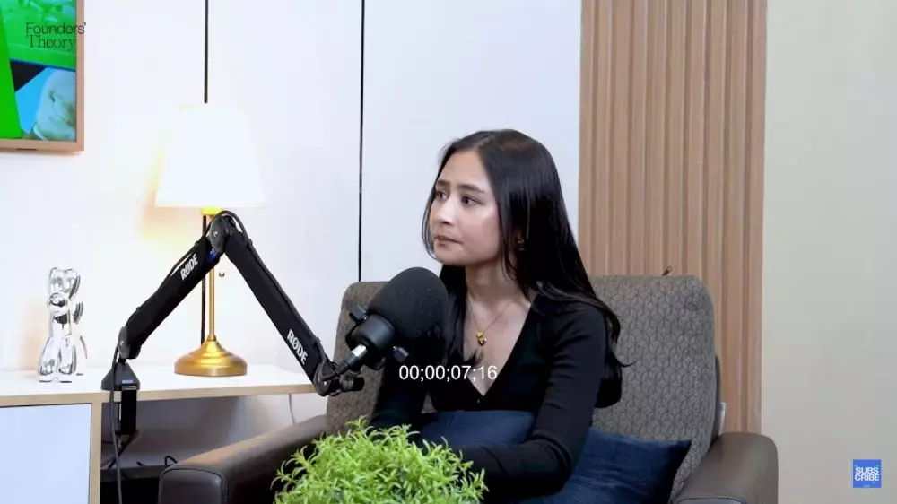 prilly latuconsina singgung influencer akting jelek © 2024 brilio.net