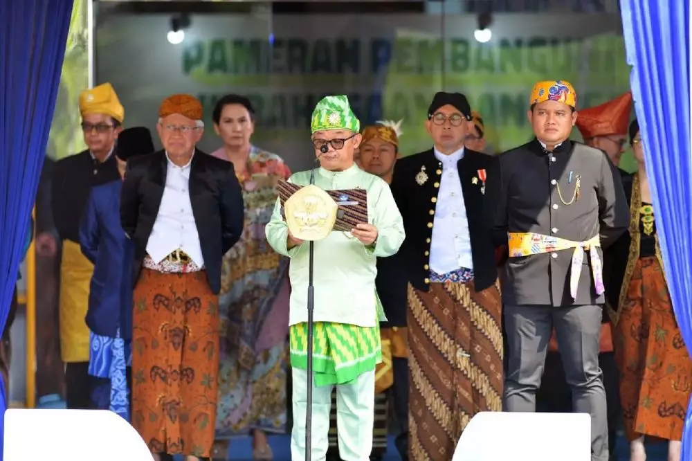 Gaji guru ditargetkan naik pada 2025 Instagram