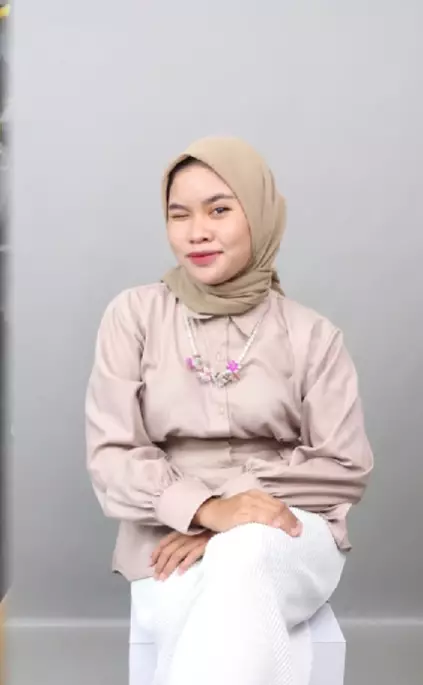 Viral potret cewek berwajah bengep karena ketimpa barbel 1 kg TikTok/@heiteya Viral potret cewek berwajah bengep karena ketimpa barbel 1 kg TikTok/@heiteya