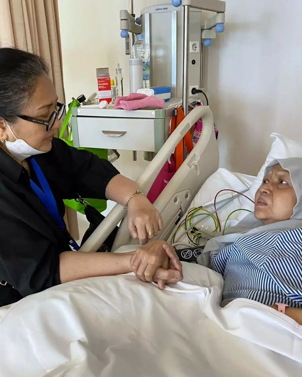 Perjuangan Dina Mariana lawan kanker rahim © berbagai sumber