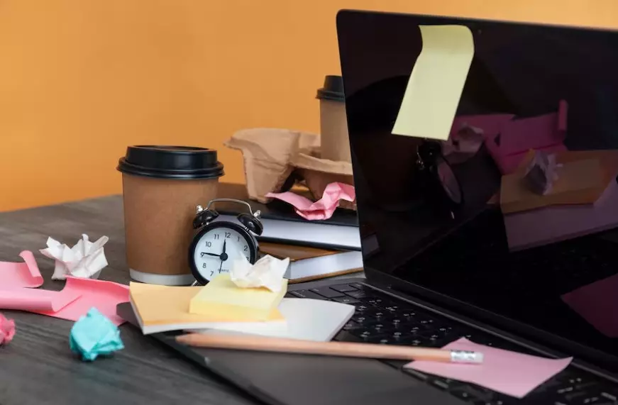 9 Self-talk karyawan saat deadline mendekat © 2024 brilio.net