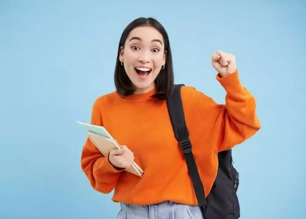 uang saku dan tunjangan beasiswa LPDP freepik.com uang saku dan tunjangan beasiswa LPDP freepik.com