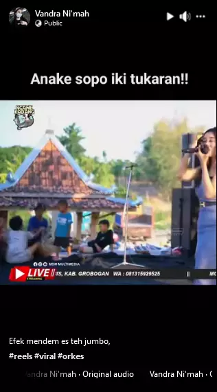 Dua bocil berantem saat biduan sedang menyanyi Facebook